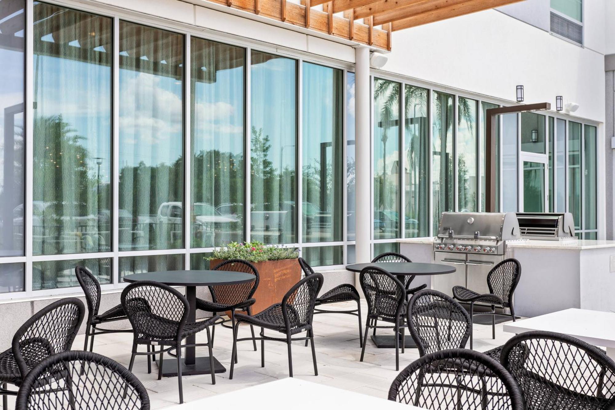 Towneplace Suites By Marriott Orlando Southwest Near Universal Exterior photo