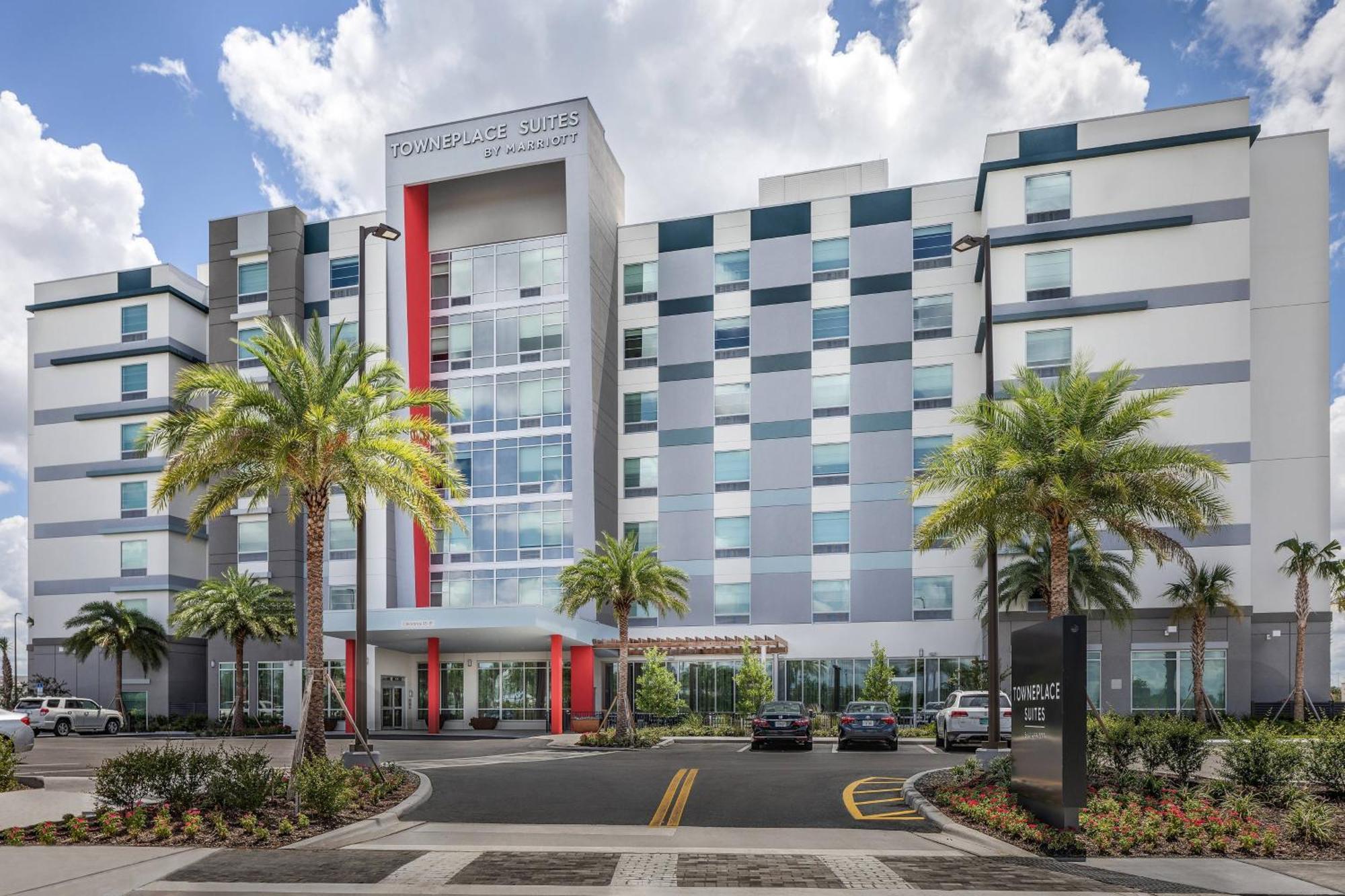 Towneplace Suites By Marriott Orlando Southwest Near Universal Exterior photo