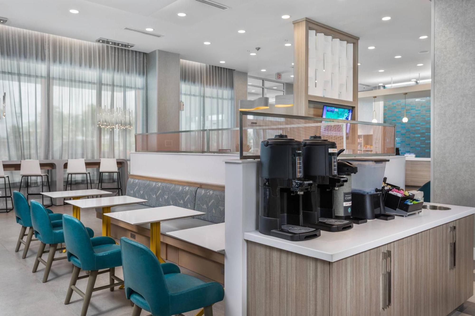 Towneplace Suites By Marriott Orlando Southwest Near Universal Exterior photo