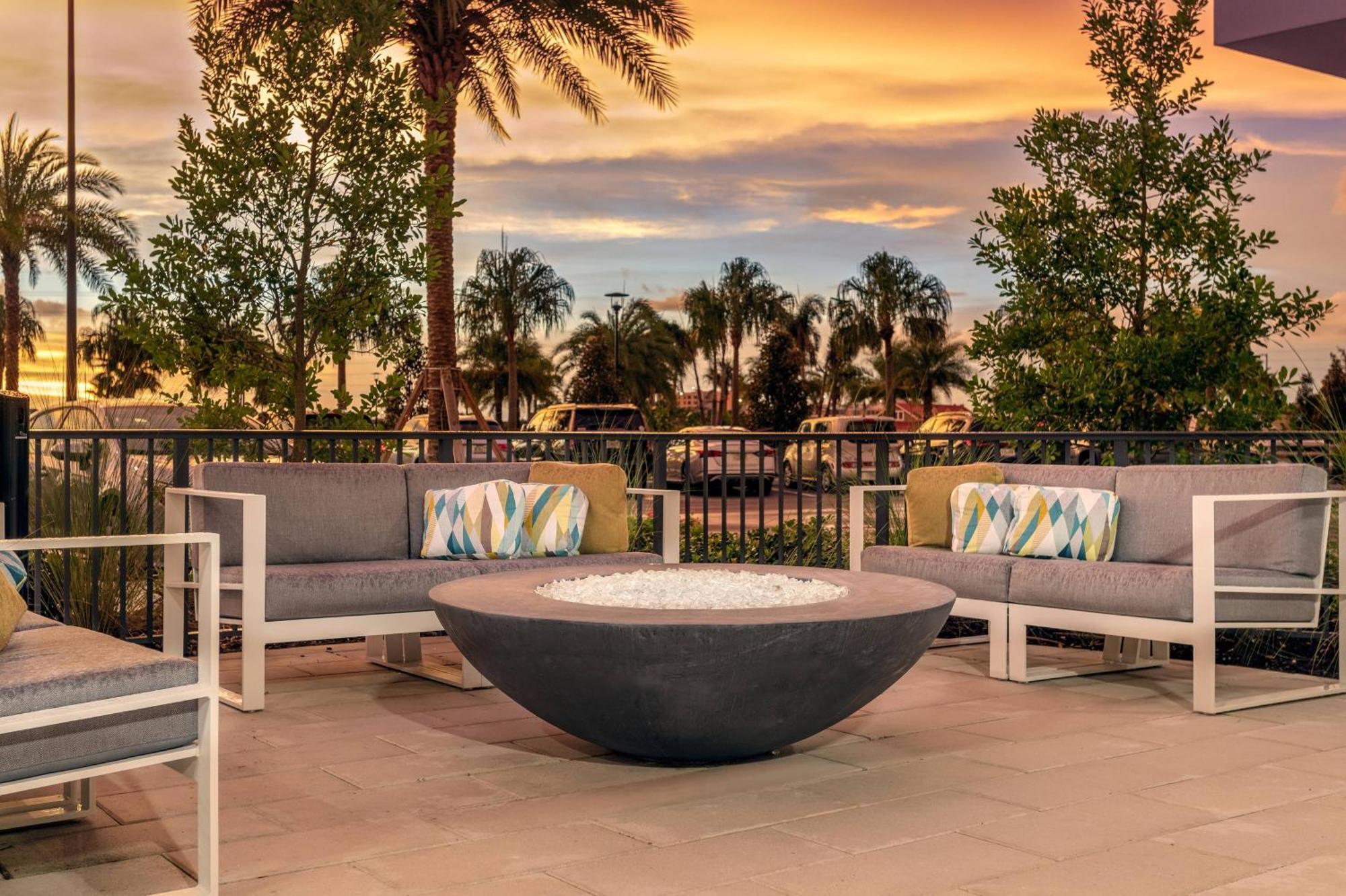 Towneplace Suites By Marriott Orlando Southwest Near Universal Exterior photo